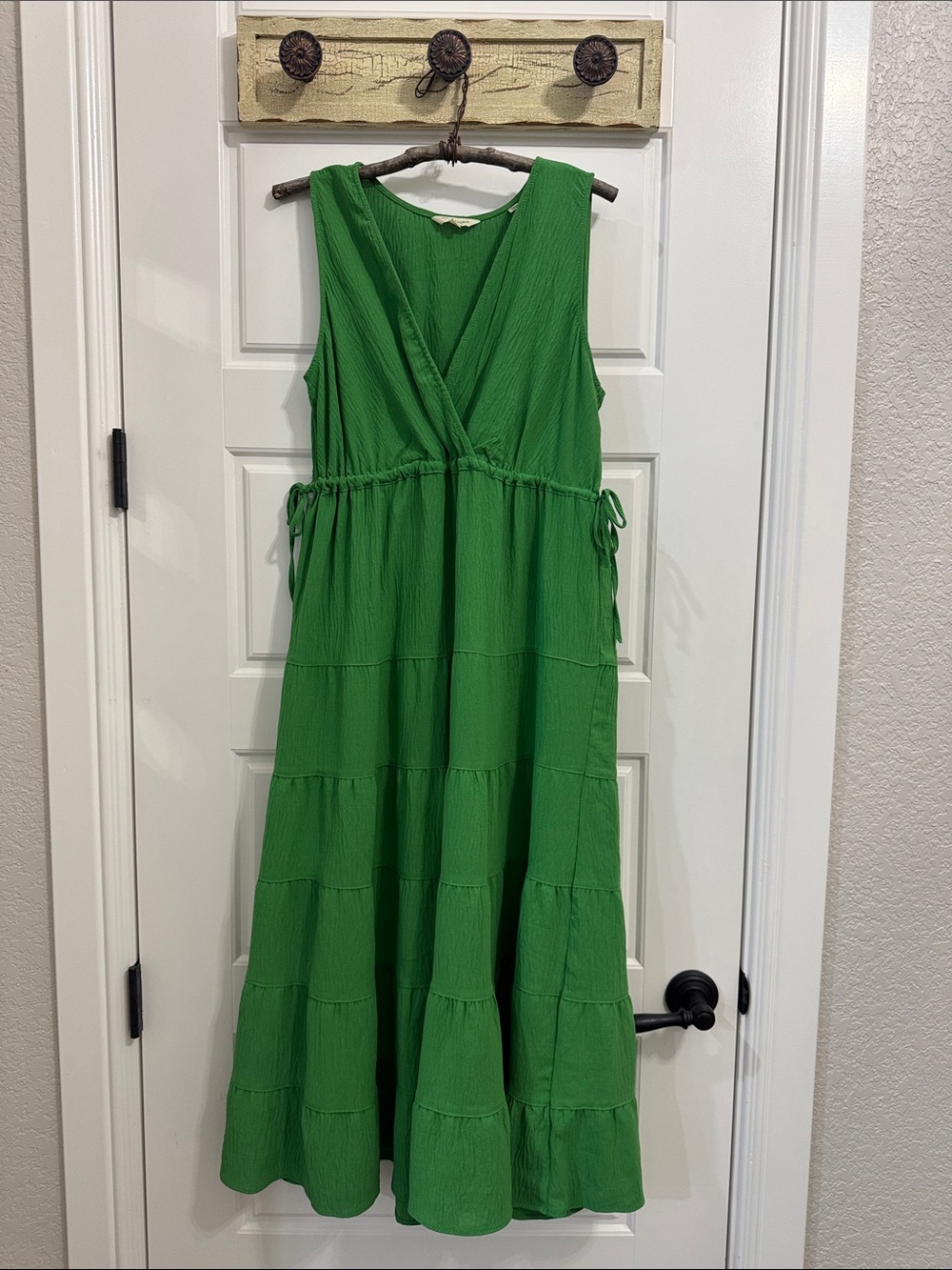 Max Studio Kelly Green Sleeveless Tiered Maxi Dress with Side Ties